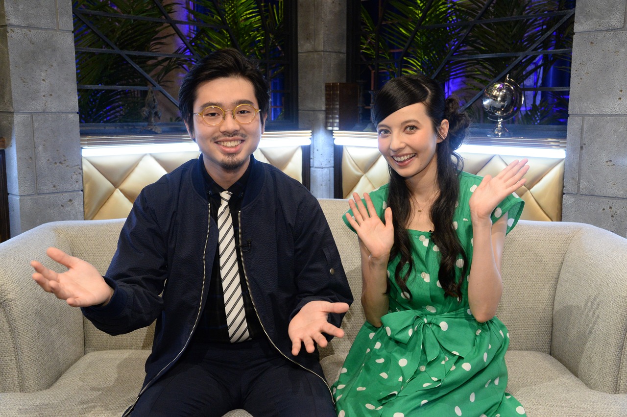 写真左よりハマ・オカモト、ベッキー。