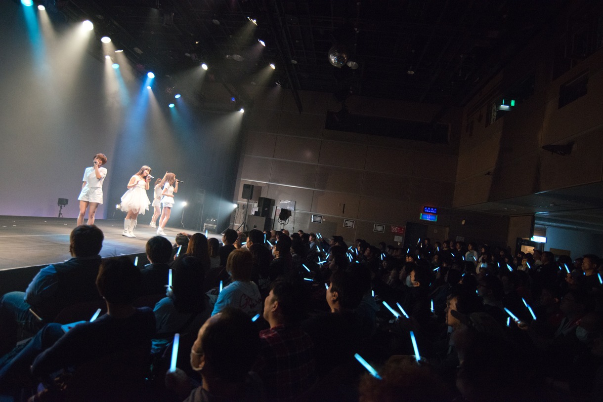 秋山ありす生誕公演の様子。