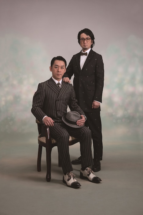 yes, mama ok?。左から金剛地武志、高橋晃。