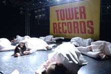 アイドルネッサンス「YOU」発売記念イベント「インストアイドルネッサンス」の様子。