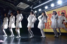 アイドルネッサンス「YOU」発売記念イベント「インストアイドルネッサンス」の様子。