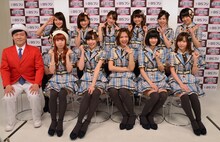 「BSフジ×SKE48 ～神対測定～」の収録を行ったSKE48とオラキオ（弾丸ジャッキー）。