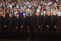 写真左より世界、白濱亜嵐、EXILE NAOTO、EXILE MAKIDAI、EXILE ATSUSHI、橘ケンチ、小林直己、関口メンディー。