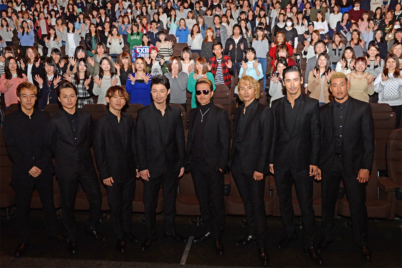 写真左より世界、白濱亜嵐、EXILE NAOTO、EXILE MAKIDAI、EXILE ATSUSHI、橘ケンチ、小林直己、関口メンディー。
