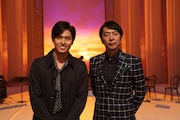 写真左からK、徳永英明。