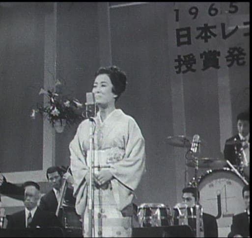 1965年 第7回 日本レコード大賞を受賞した美空ひばり。