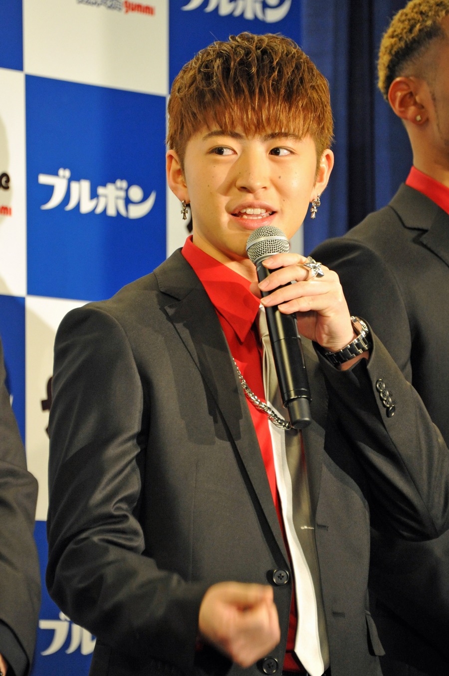 佐野玲於