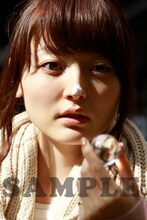 花澤香菜「君がいなくちゃだめなんだ」舞台挨拶付きチケット限定特典ブロマイド（サンプル画像）