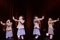 左から田口華、菊地最愛、水野由結、野津友那乃。