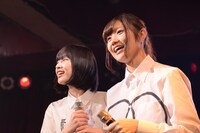 左から矢川葵、井上唯。