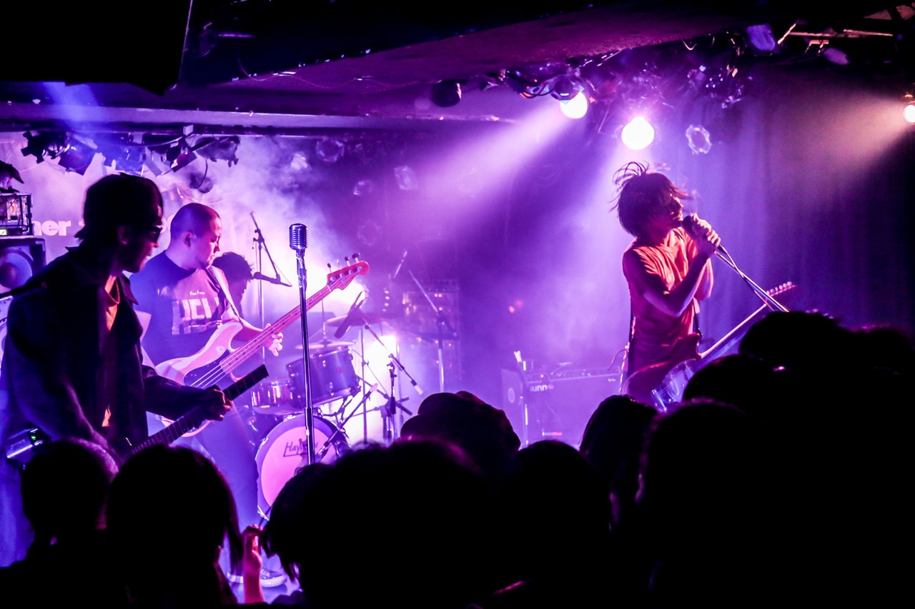 MO'SOME TONEBENDER「Zher the ZOO YOYOGI 10th Anniversary～Live Goes On !～」東京・Zher the ZOO YOYOGI公演の模様。（撮影：横山マサト）