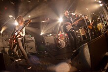 The SALOVERS 活動休止ラストライブ「青春の象徴 恋のすべて」東京・渋谷CLUB QUATTRO公演の様子。（撮影：古溪一道）