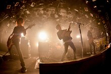 The SALOVERS 活動休止ラストライブ「青春の象徴 恋のすべて」東京・渋谷CLUB QUATTRO公演の様子。（撮影：古溪一道）