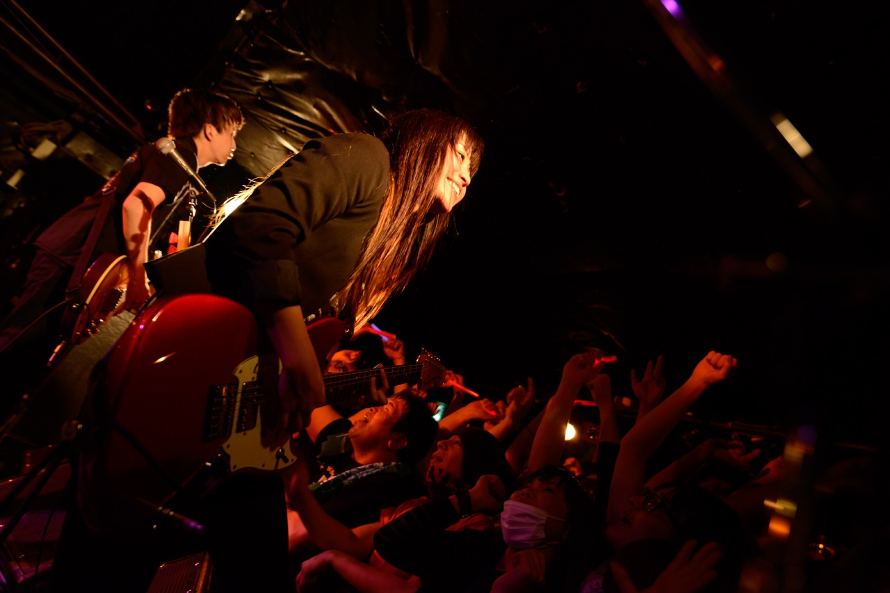 「夢幻の宴vol.25 ～茜-AKANE-蒼-AOI-のマーチ～」の様子。（Photo by Yasumasa Handa［Showcase］）