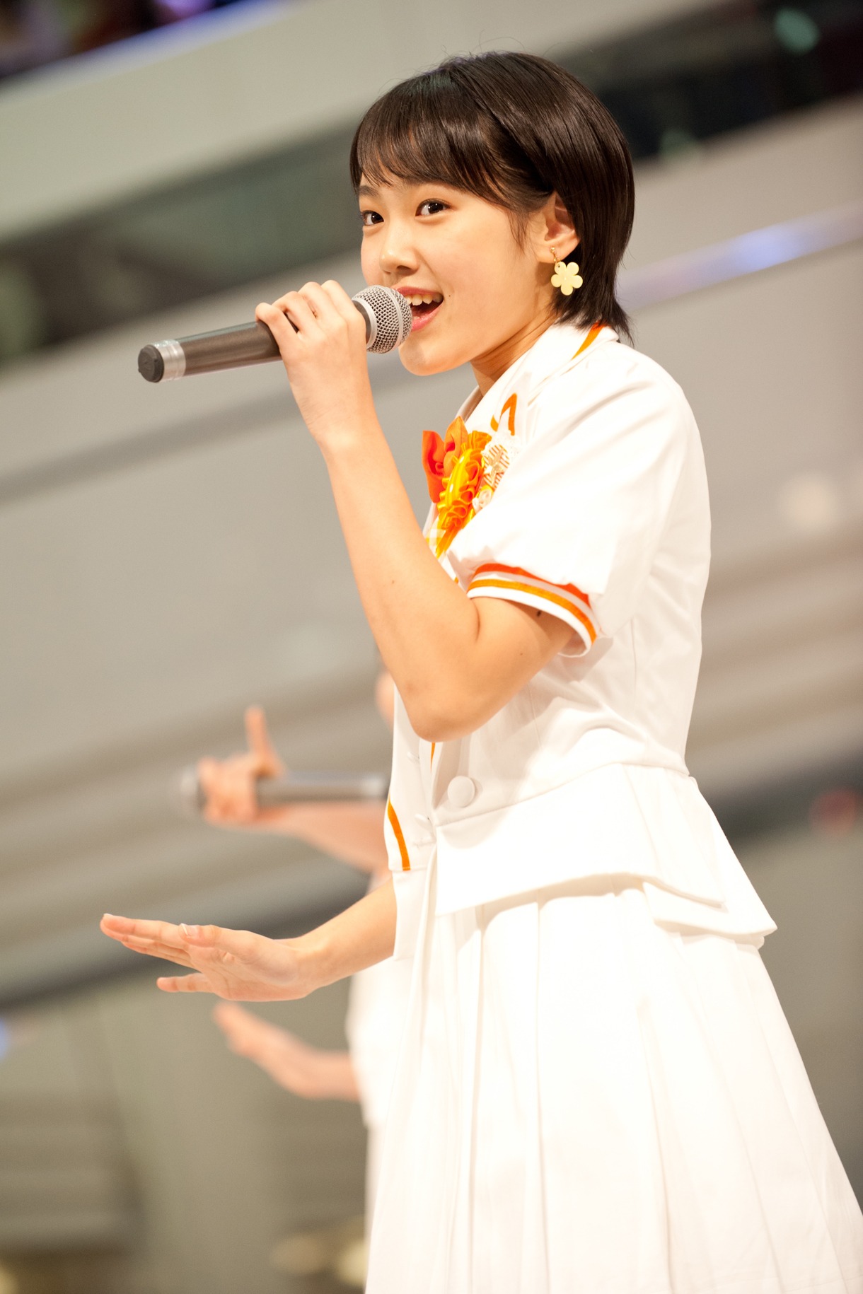 小関舞