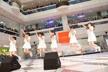 カントリー・ガールズによるイベントの様子。