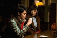 「鏡の中の笑顔たち」のワンシーン。(c)2015「鏡の中の笑顔たち」製作委員会