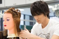 「鏡の中の笑顔たち」のワンシーン。(c)2015「鏡の中の笑顔たち」製作委員会