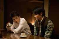 「鏡の中の笑顔たち」のワンシーン。(c)2015「鏡の中の笑顔たち」製作委員会