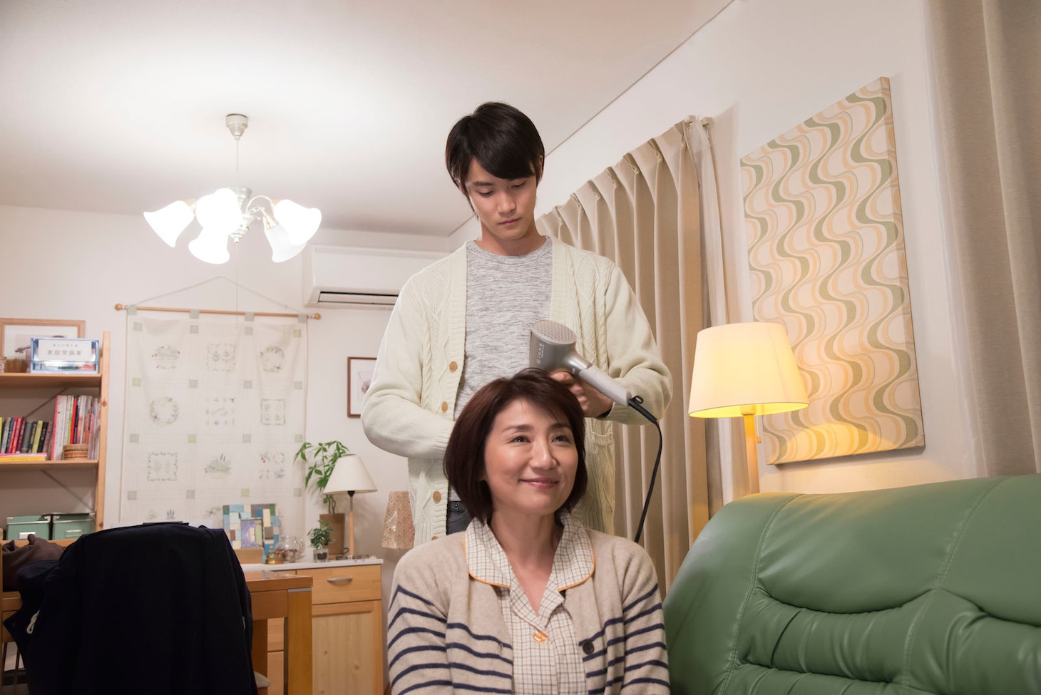 「鏡の中の笑顔たち」のワンシーン。(c)2015「鏡の中の笑顔たち」製作委員会