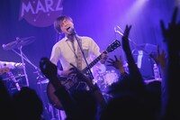 uchuu,のライブの様子。（撮影：ハヤシサトル）