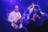 uchuu,とゆるめるモ！のセッション。（撮影：ハヤシサトル）