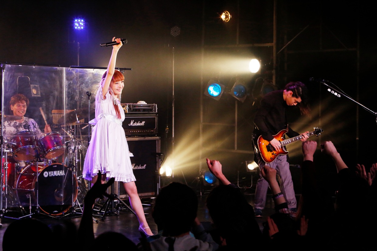 「TRUSTRICK TRUST TOUR 2015」最終公演の様子。