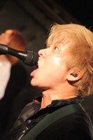 石坪泰知（Vo, B）（Photo by SARU[SARUYA AYUMI]）