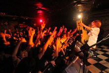 FOUR GET ME A NOTS「“BLINKS 5” -Follow your tracks-」の様子。（Photo by SARU[SARUYA AYUMI]）