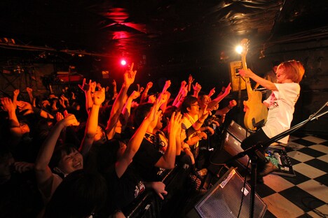 FOUR GET ME A NOTS「“BLINKS 5” -Follow your tracks-」の様子。（Photo by SARU[SARUYA AYUMI]）