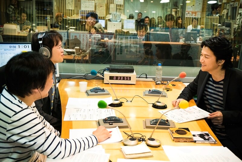 今週の人気画像3位は「福山雅治“魂ラジ”最終回『またお会いできる日までバイバイク』」より、「福山雅治のオールナイトニッポンサタデースペシャル“魂のラジオ”」最終回放送中の福山雅治。