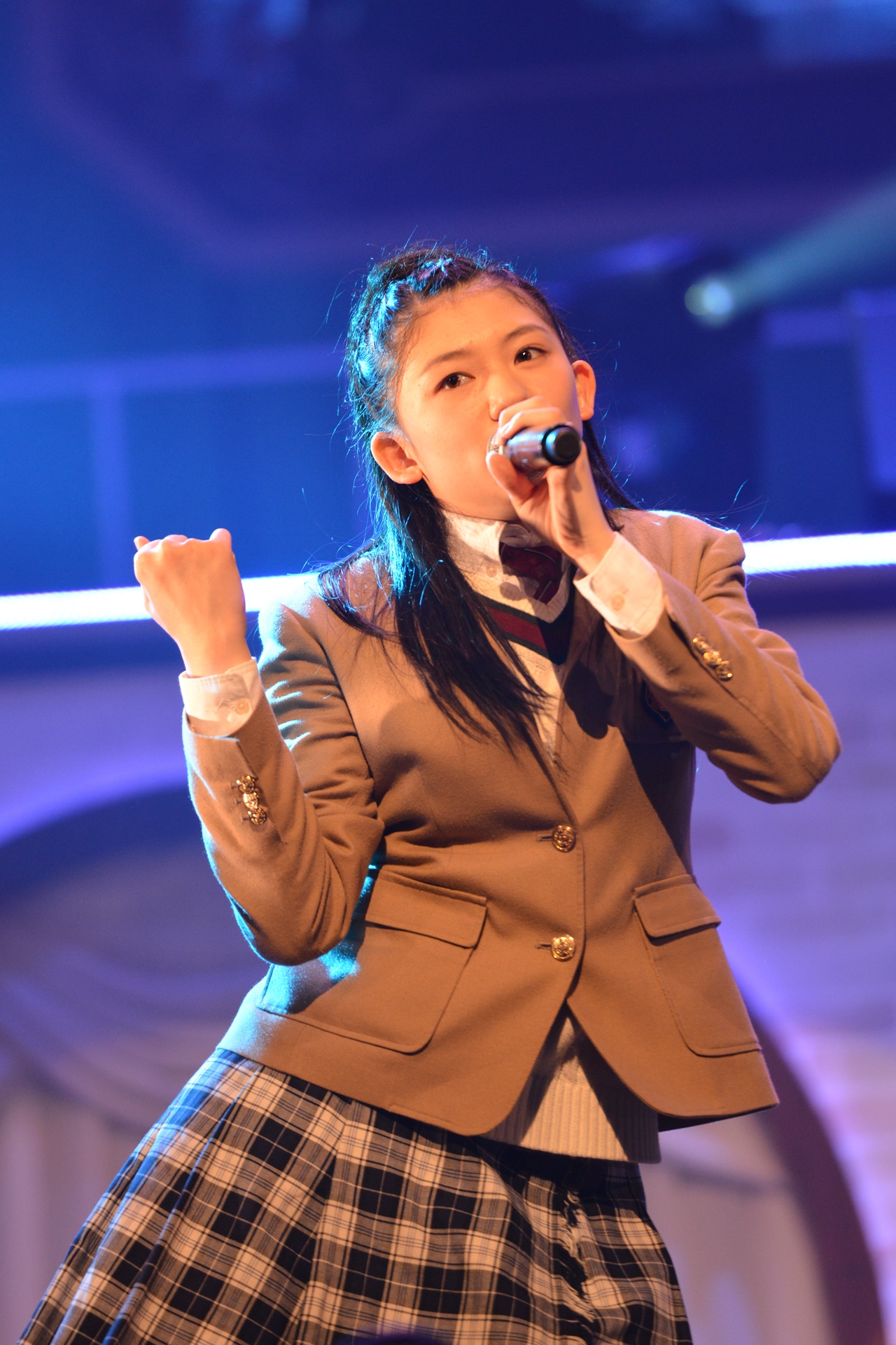 磯野莉音