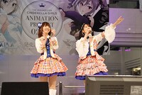 左から洲崎綾、内田真礼。