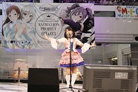 「-LEGNE- 仇なす剣 光の旋律」を歌う内田真礼。