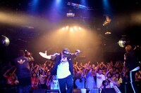 シクラメン「Geisha Dragon Tour～序～」SOUND MUSEUM VISION公演の様子。