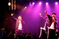 シクラメン「Geisha Dragon Tour～序～」SOUND MUSEUM VISION公演の様子。