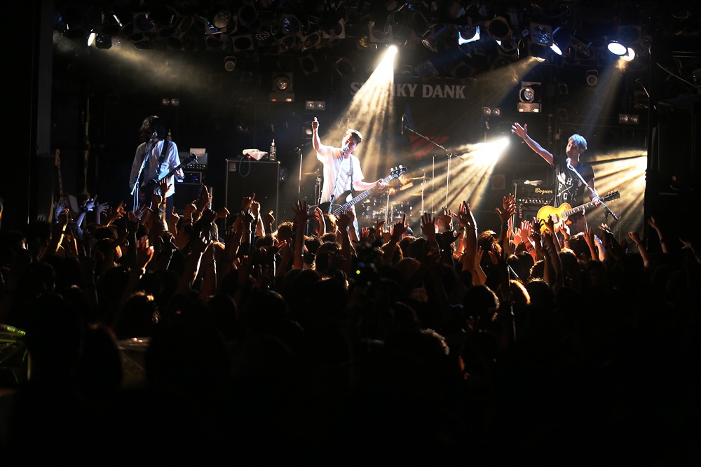 SWANKY DANK「『Magna Carta』Tour」東京・渋谷CLUB QUATTRO公演の様子。（Photo by kohei suzuki）