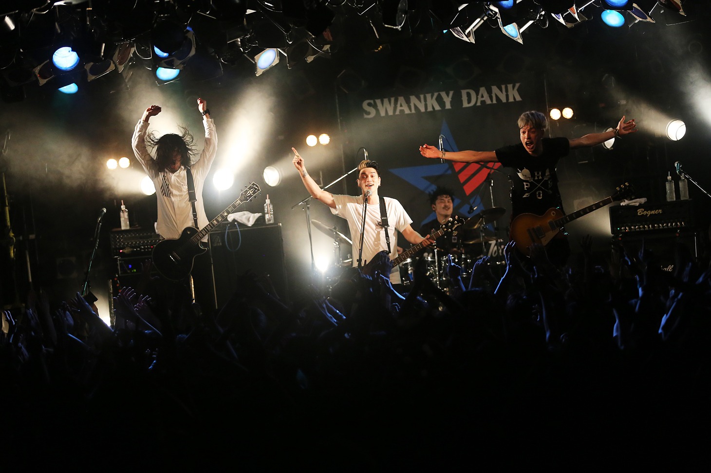 SWANKY DANK「『Magna Carta』Tour」東京・渋谷CLUB QUATTRO公演の様子。（Photo by kohei suzuki）
