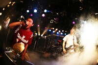 Crystal LakeのRyo（Vo）とコラボレーションした「Monster」パフォーマンス時の様子。（Photo by kohei suzuki）