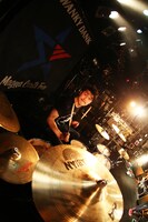 SHUN（Dr）（Photo by kohei suzuki）