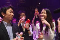 「Glico YATAI」特設サイトで公開された映像のワンシーン。