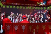 「Glico YATAI」特設サイトで公開された映像のワンシーン。