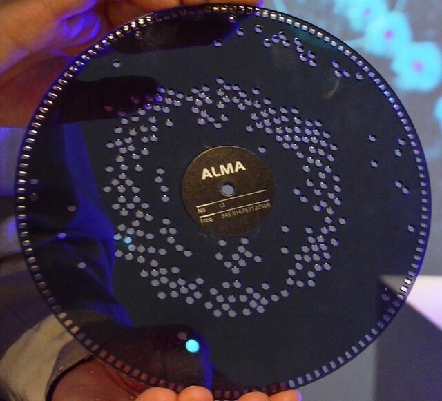 東京・21_21 DESIGN SIGHTにて行われた企画展「活動のデザイン展」での展示の様子。