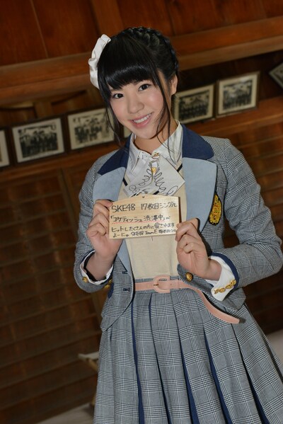 2015年3月、愛知・羽豆神社でSKE48のシングル「コケティッシュ渋滞中」のヒット祈願を行った梅本まどか。
