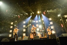 THE BAWDIES「『Boys!』TOUR 2014-2015 -FINAL-」東京・日本武道館公演の様子。（Photo by RUI HASHIMOTO[SOUND SHOOTER]）