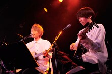 左から杉本雄治（WEAVER）、川谷絵音（ゲスの極み乙女。）。