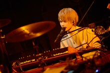 杉本雄治（Piano, Vo）