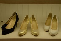 今週の人気画像6位は「『Perfumeダンスヒール』好評により販売継続」より、東京・伊勢丹新宿店の婦人靴売り場に陳列された「Perfumeダンスヒール」。