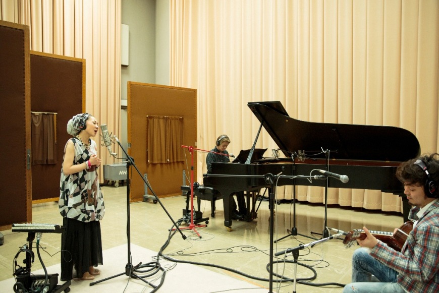 「MISIA 星空のラジオ」初回放送の様子。