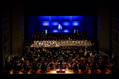 「イーハトーヴ交響曲」2013年の東京公演の様子。